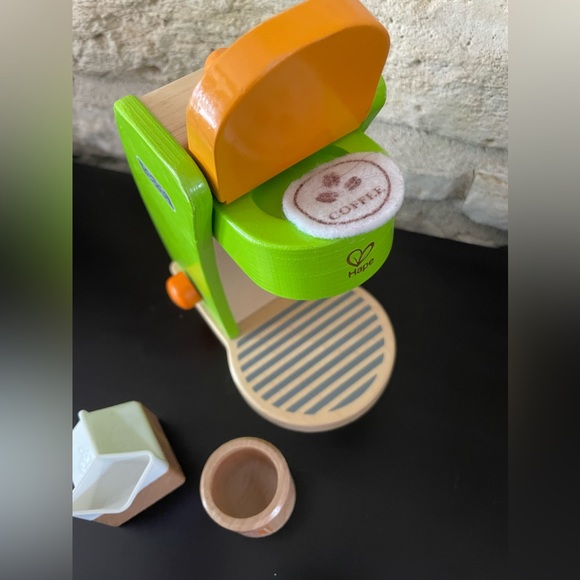 Hape wood kids coffee maker toy. Excellent Condition! - Picture 2 of 2